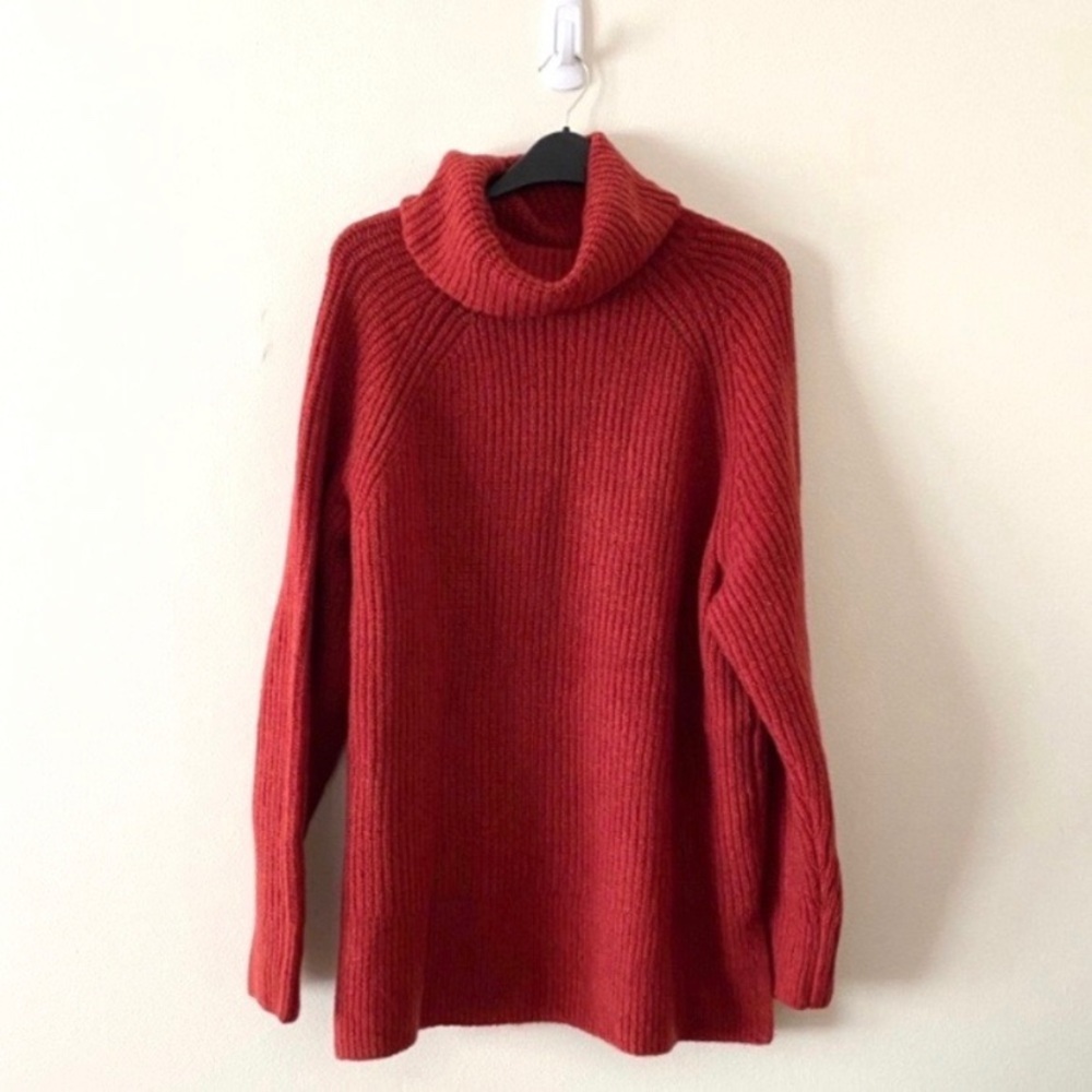 Madewell Turtleneck Sweater In Heather Ruby - Picture 3 of 11